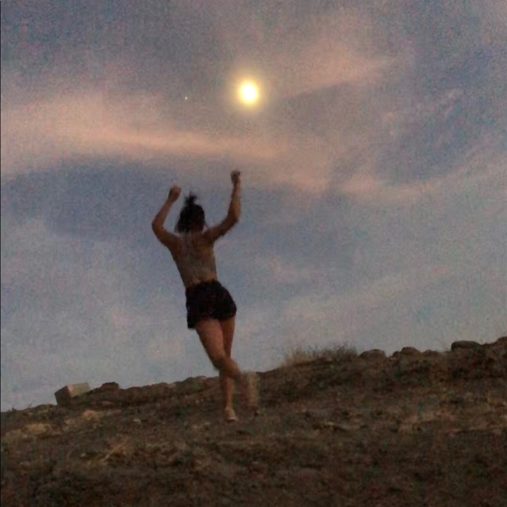 Meet your Posher, Emi